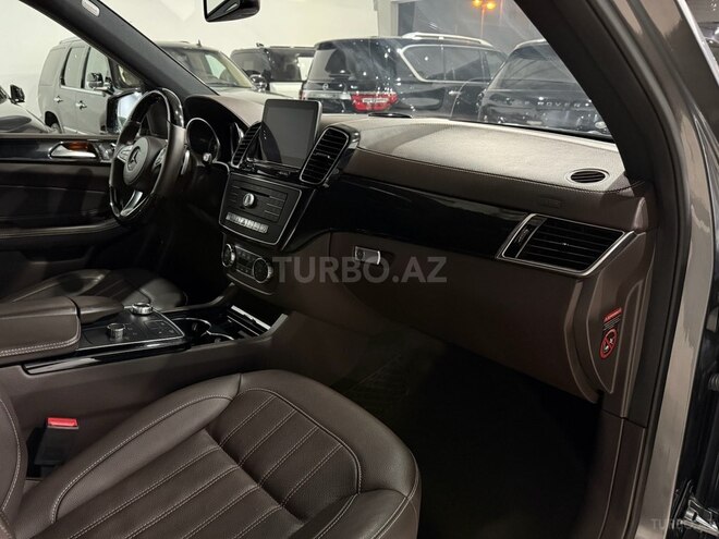 Mercedes GLS 400 4MATIC-22