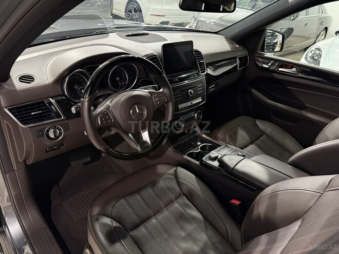 Mercedes GLS 400 4MATIC-12