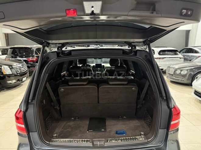 Mercedes GLS 400 4MATIC-25