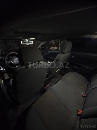 SEAT Leon-7