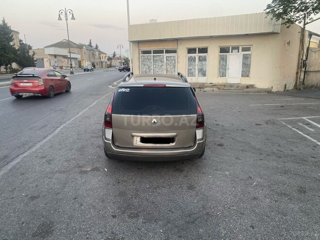 Renault Megane-2