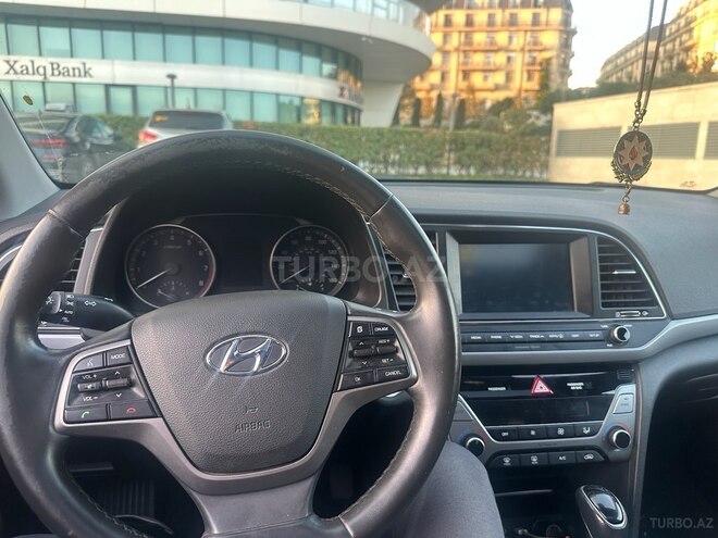 Hyundai Elantra 2017, 93,500 km - 2.0 l - Bakı
