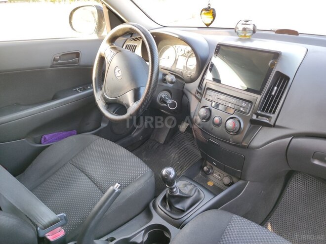 Hyundai i30 2009, 313,000 km - 1.6 l - İmişli