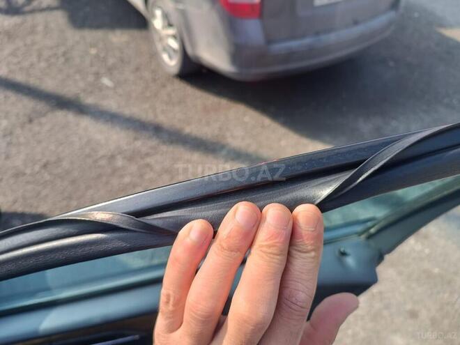 Mercedes E 270 2000, 560,000 km - 2.7 l - Qəbələ