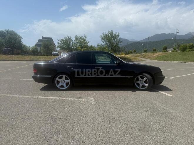 Mercedes E 270 2000, 560,000 km - 2.7 l - Qəbələ