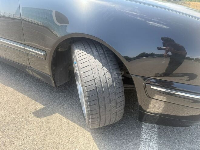 Mercedes E 270 2000, 560,000 km - 2.7 l - Qəbələ