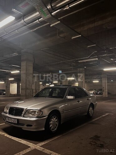 Mercedes C 240 2000, 268,000 km - 2.4 l - Bakı