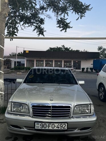 Mercedes C 240 2000, 268,000 km - 2.4 l - Bakı