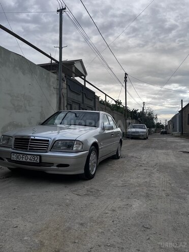 Mercedes C 240 2000, 268,000 km - 2.4 l - Bakı