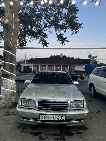 Mercedes C 240 2000, 268,000 km - 2.4 l - Bakı