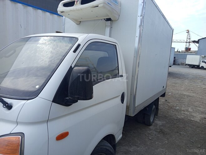 Hyundai H 100 2009, 285,000 km - 2.6 l - Bakı