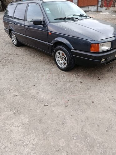Volkswagen Passat 1993, 250,000 km - 2.0 l - Ağdaş