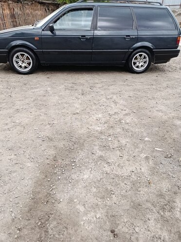 Volkswagen Passat 1993, 250,000 km - 2.0 l - Ağdaş