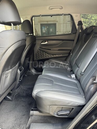 Hyundai Santa Fe-14