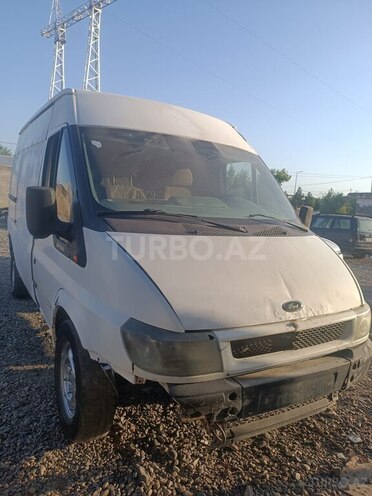 Ford Transit-4