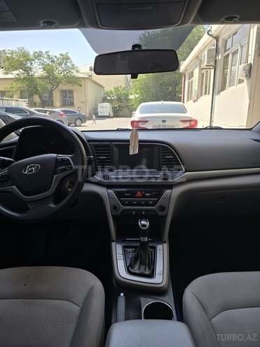 Hyundai Elantra 2017, 235,000 km - 2.0 l - Bakı