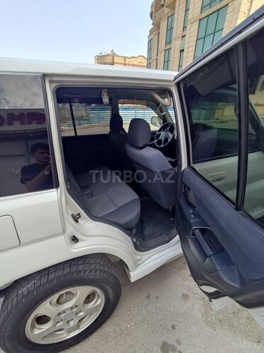 Mitsubishi Pajero io 2000, 300,100 km - 2.0 л - Bakı