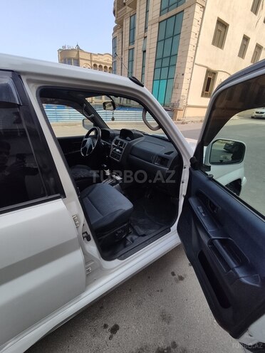 Mitsubishi Pajero io 2000, 300,100 km - 2.0 л - Bakı