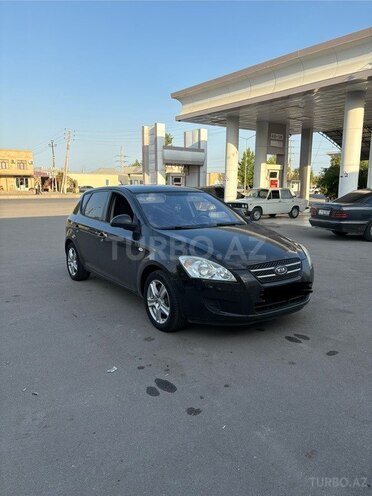 Kia Ceed 2008, 246,000 km - 1.4 л - Yevlax