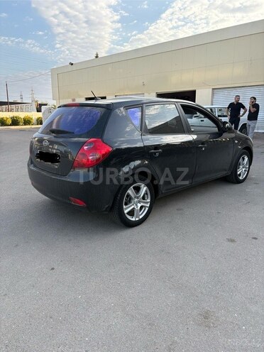 Kia Ceed 2008, 246,000 km - 1.4 л - Yevlax