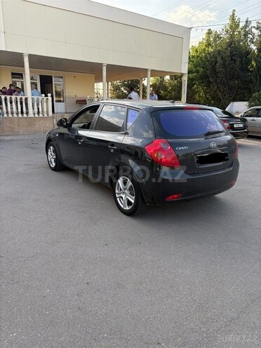 Kia Ceed 2008, 246,000 km - 1.4 л - Yevlax
