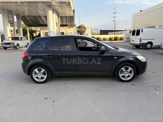 Kia Ceed 2008, 246,000 km - 1.4 л - Yevlax