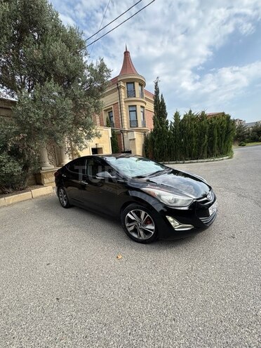 Hyundai Elantra-10