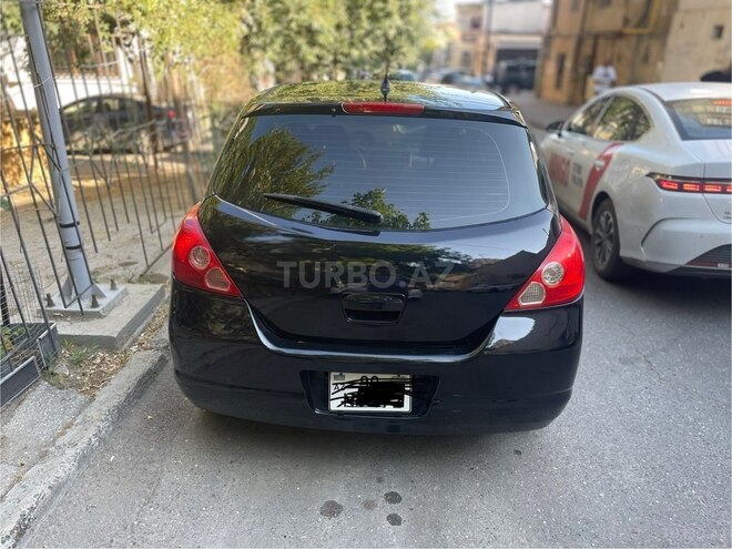 Nissan Tiida-2