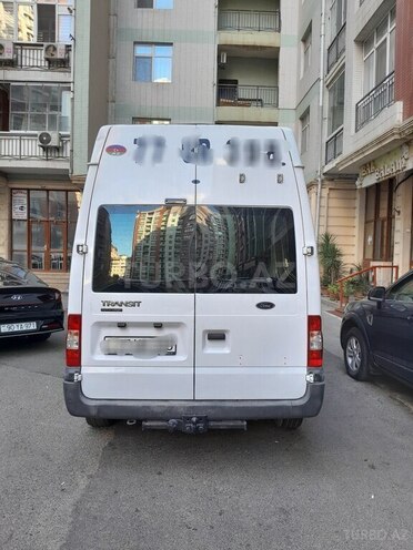 Ford Transit-11