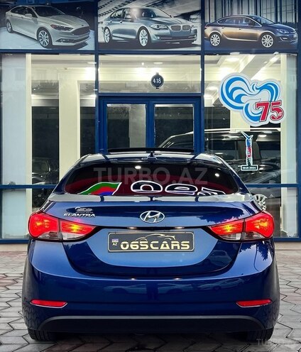 Hyundai Elantra-13
