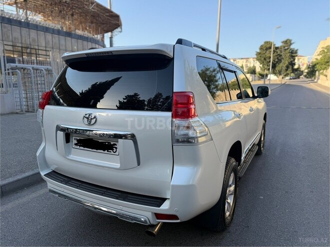 Toyota Land Cruiser Prado-6