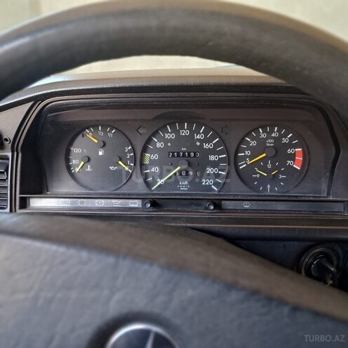 Mercedes 190 1990, 218,000 km - 2.0 l - Şəmkir