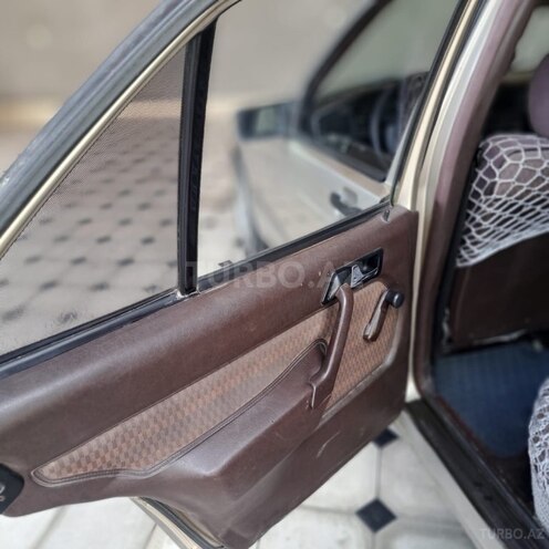 Mercedes 190 1990, 218,000 km - 2.0 l - Şəmkir