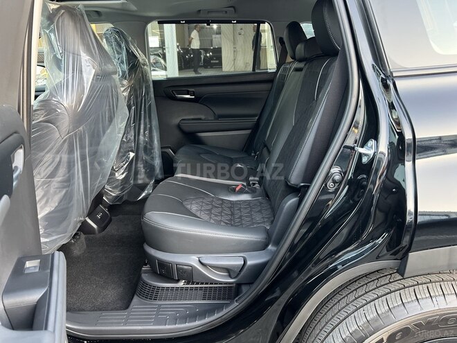 Toyota Highlander-7