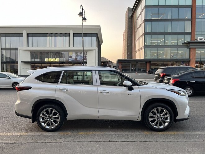 Toyota Highlander-4