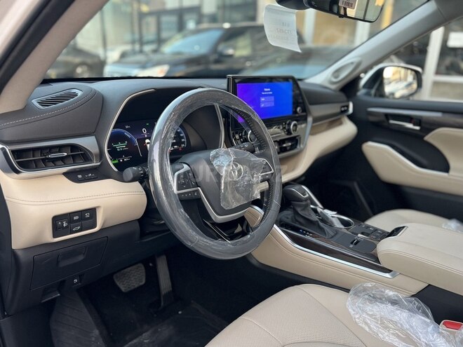 Toyota Highlander-7