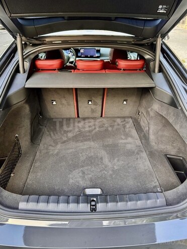BMW i4-15