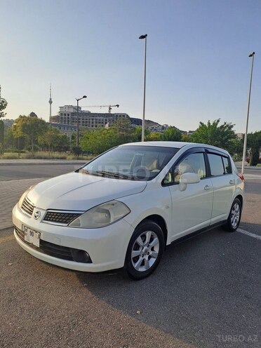Nissan Tiida-2