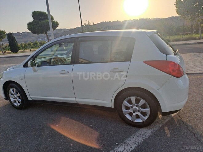 Nissan Tiida-9