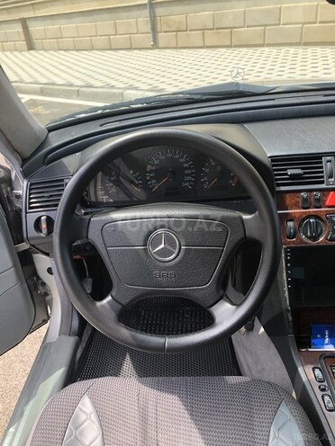 Mercedes C 200 2000, 347,800 km - 2.0 l - Bakı