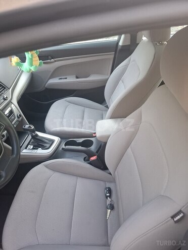 Hyundai Elantra 2018, 71,000 km - 2.0 л - Mingəçevir