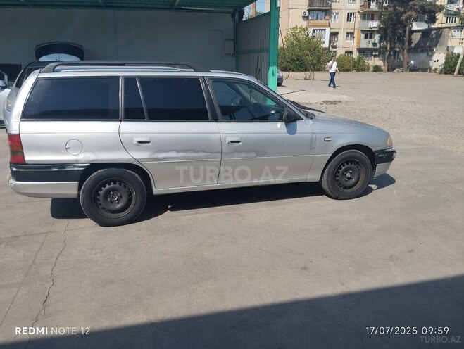 Opel Astra 1994, 870,000 km - 1.6 л - Gəncə