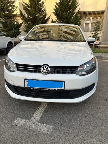 Volkswagen Polo 2014, 162,700 km - 1.6 l - Bakı