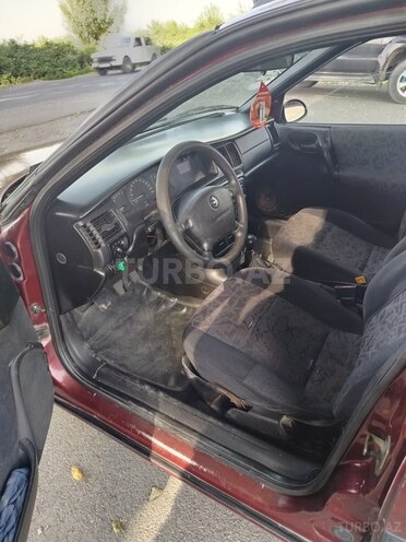 Opel Vectra 1996, 330,000 km - 1.6 l - Qəbələ