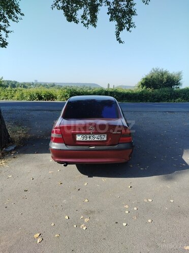 Opel Vectra 1996, 330,000 km - 1.6 l - Qəbələ