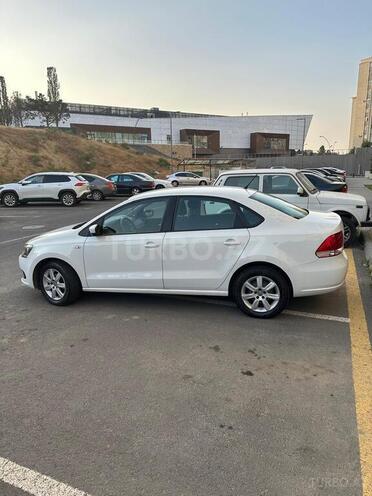 Volkswagen Polo 2014, 162,700 km - 1.6 l - Bakı