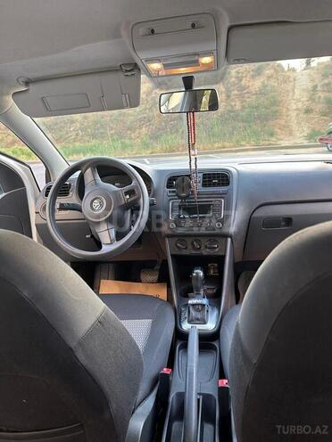 Volkswagen Polo 2014, 162,700 km - 1.6 l - Bakı