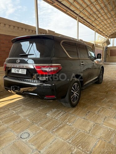 Nissan Patrol 2011, 85,000 km - 5.6 l - Bakı