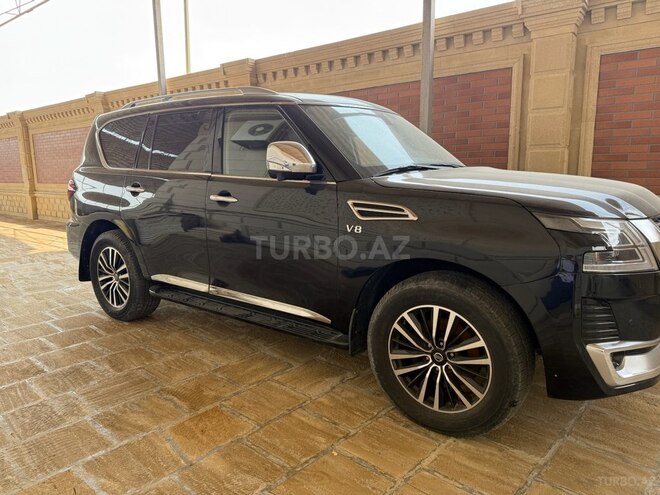 Nissan Patrol 2011, 85,000 km - 5.6 l - Bakı