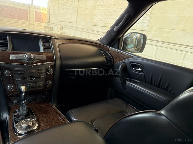 Nissan Patrol 2011, 85,000 km - 5.6 l - Bakı